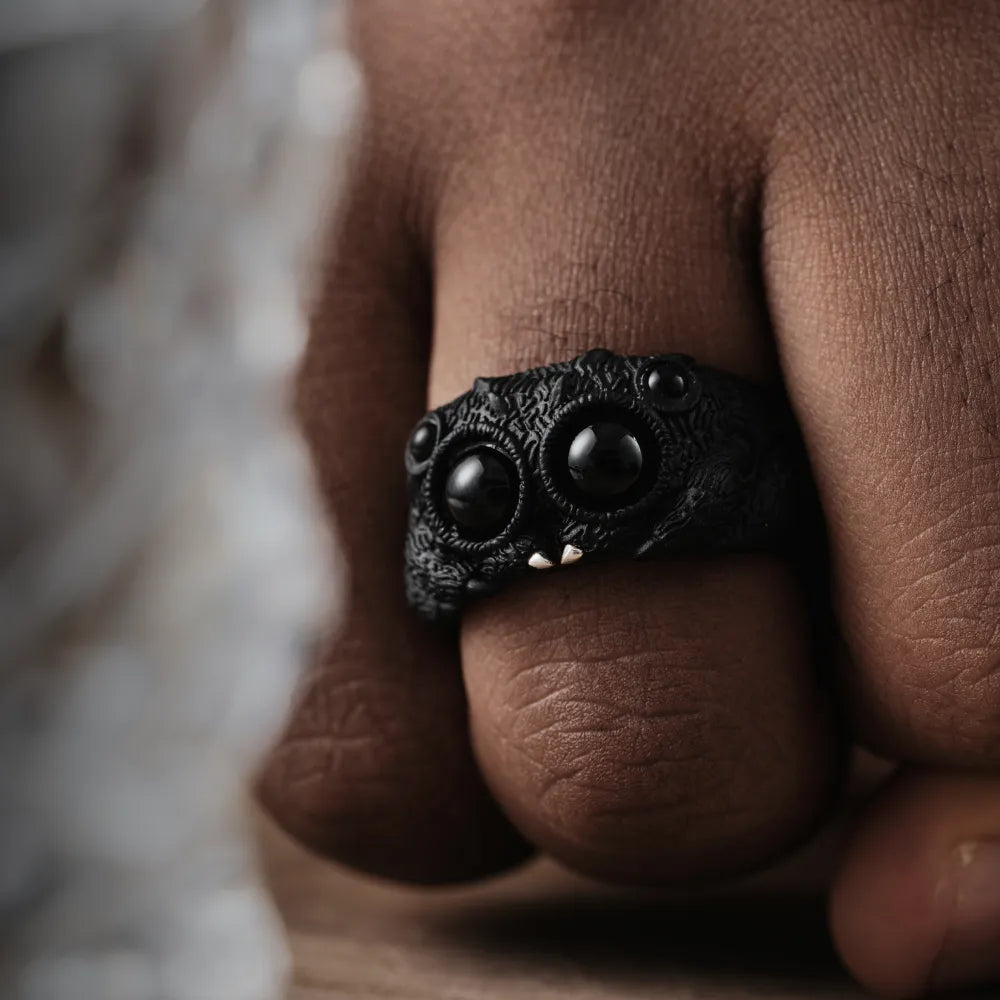 Blackened Jumping spider Ring Details 03