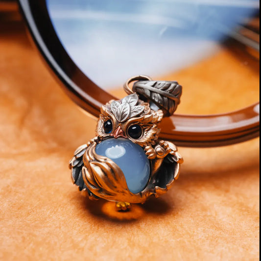 Brass Mini Griffin Pendant Details 01