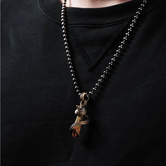 Brass Venoms Heart Pendant Details 02