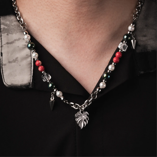 Crimson Forest Charm Necklace Details 02