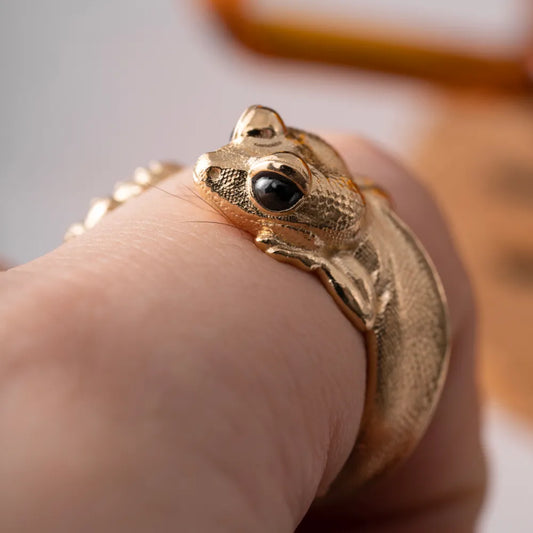 Customized 14K Gold Knob Tail Gecko Ring Details 02