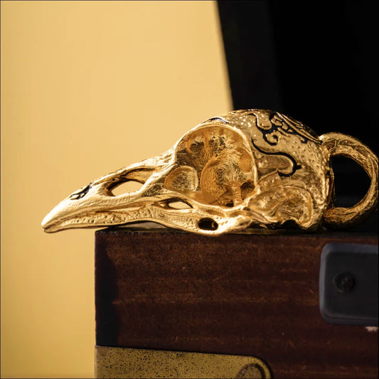 Customized Gold Raven Skull Pendant Details 04