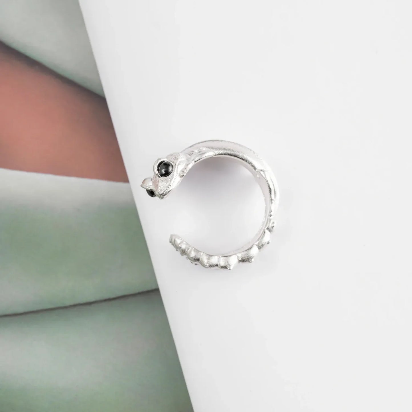 Knob Tail Gecko Ring