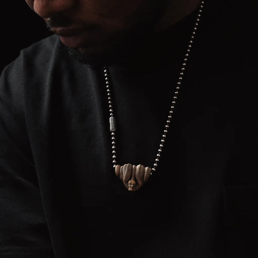 Brass Emerald Tree Boa Pendant Details 03