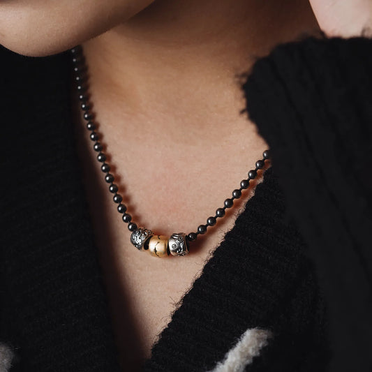 Wave Bead with Necklace Details 01