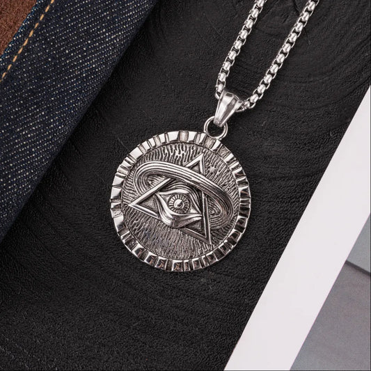 Horus Medallion Details 02