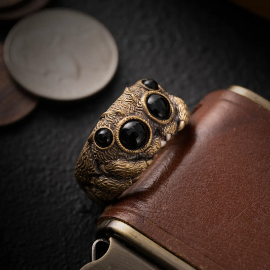 Customized Jumping Spider Ring Details 01