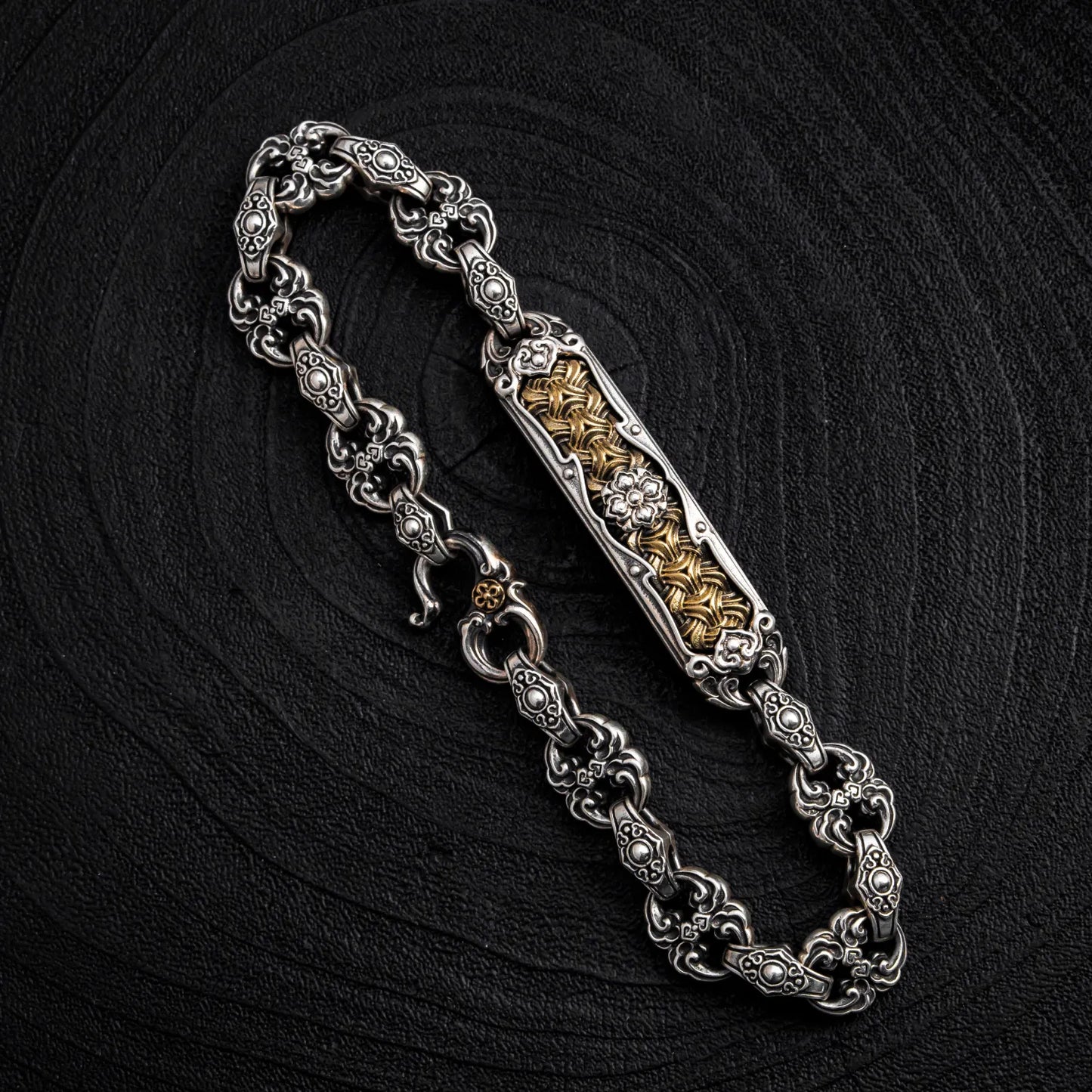 Oxidized Silver Shanwen Armor Byzantine-Armored Hybrid Chain Bracelet Details 12