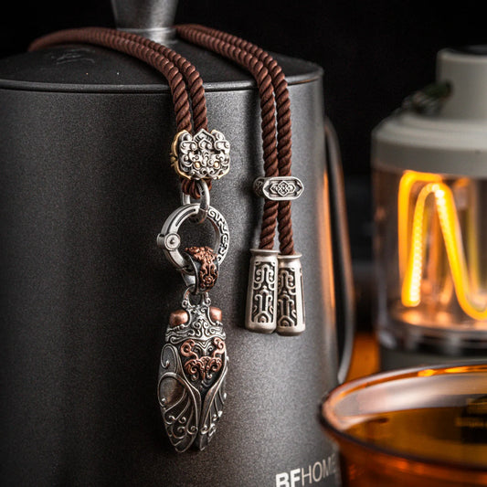 Pushou Rope Necklace Details 01