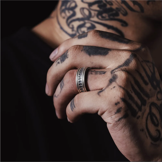 Victory Pattern Ring 02