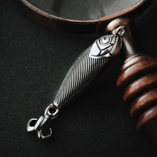 White Bronze Lure Capsure Pendant Details 01