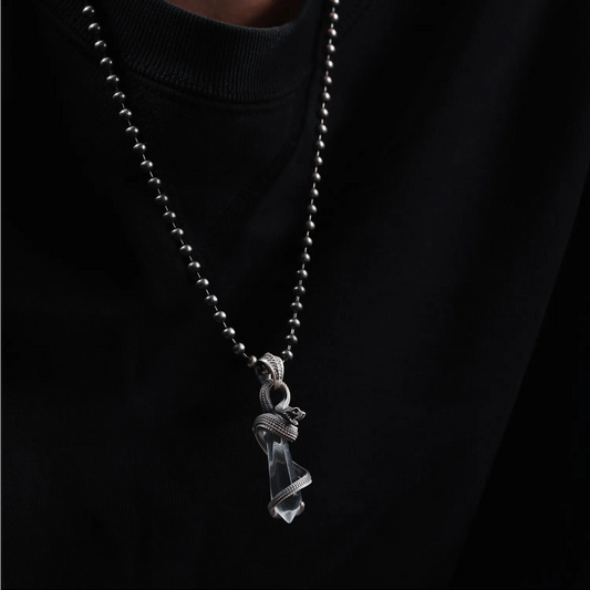 White Bronze Venoms Heart Pendant Details02