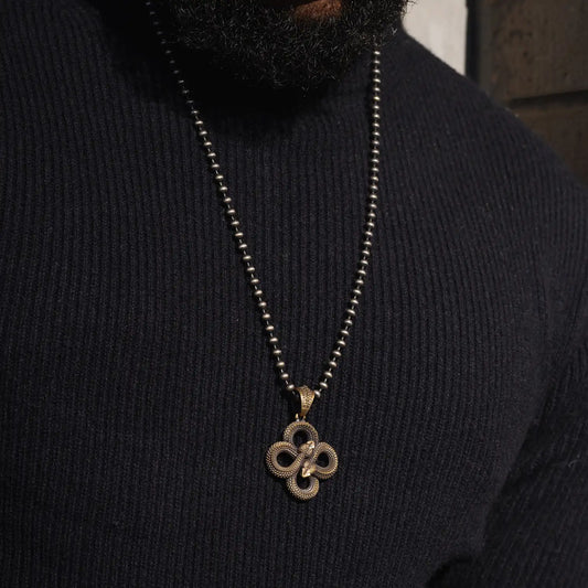 brass double snake pendant details01