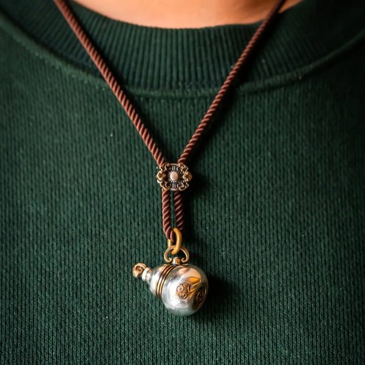 Silver Gourd Locket Pendant Details 02