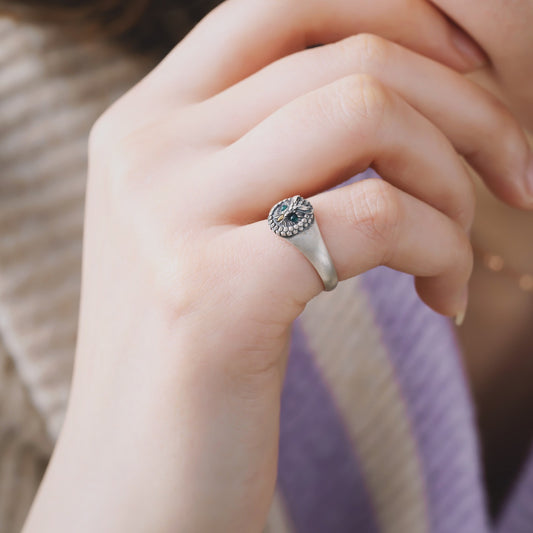 Oxidized Silver Slim Owl Ring Details 02