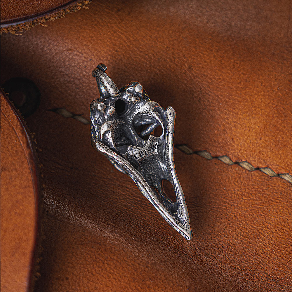 Silver Bird Skull Necklace Pendant Details