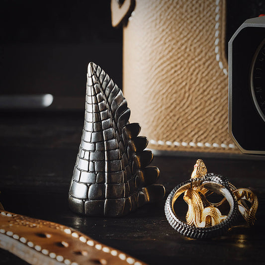 Silver Crocodile Ring Holder