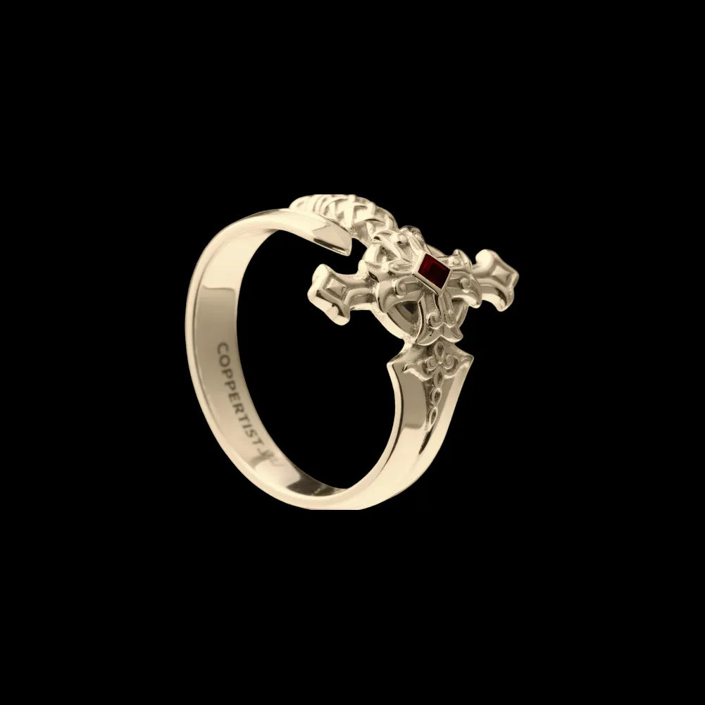 14K Gold Judicator Blade Ring Details 01