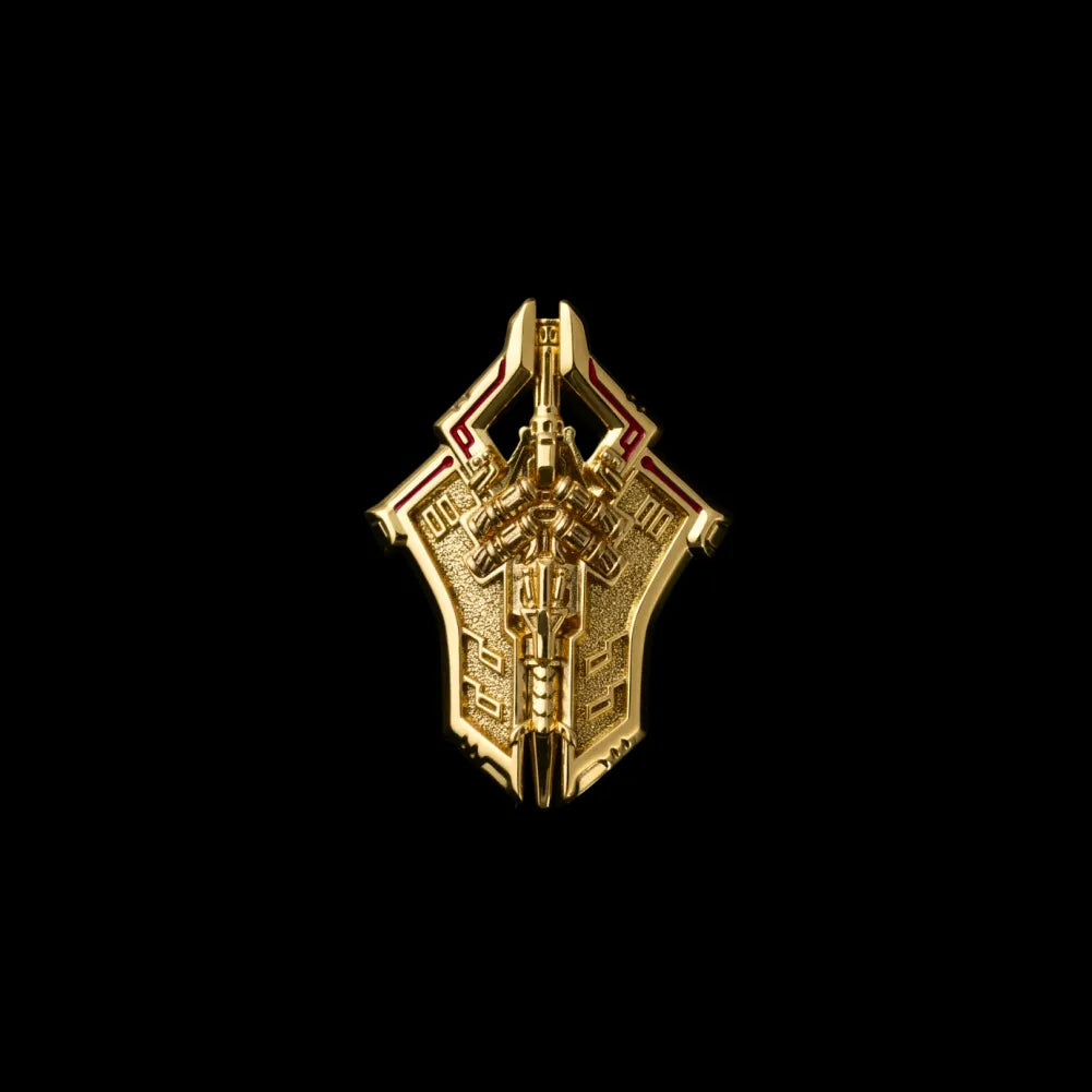 18K Gold Sentinel Shield Details 01