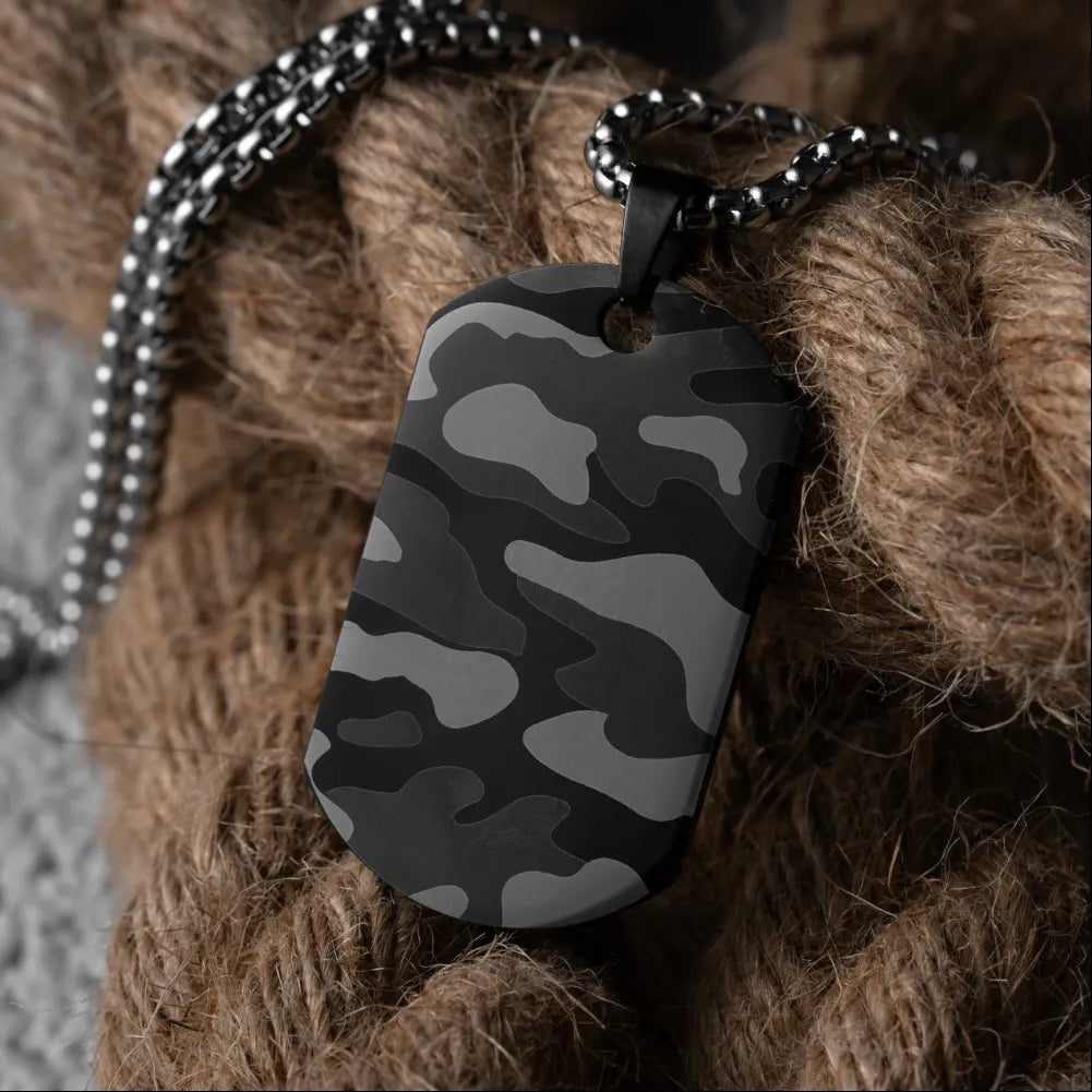 BW Camo Tag Pendan Details 03