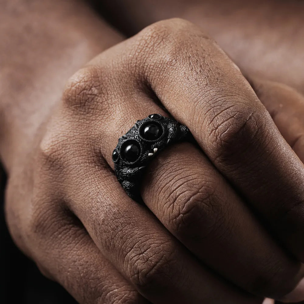 Blackened Jumping spider Ring Details 02