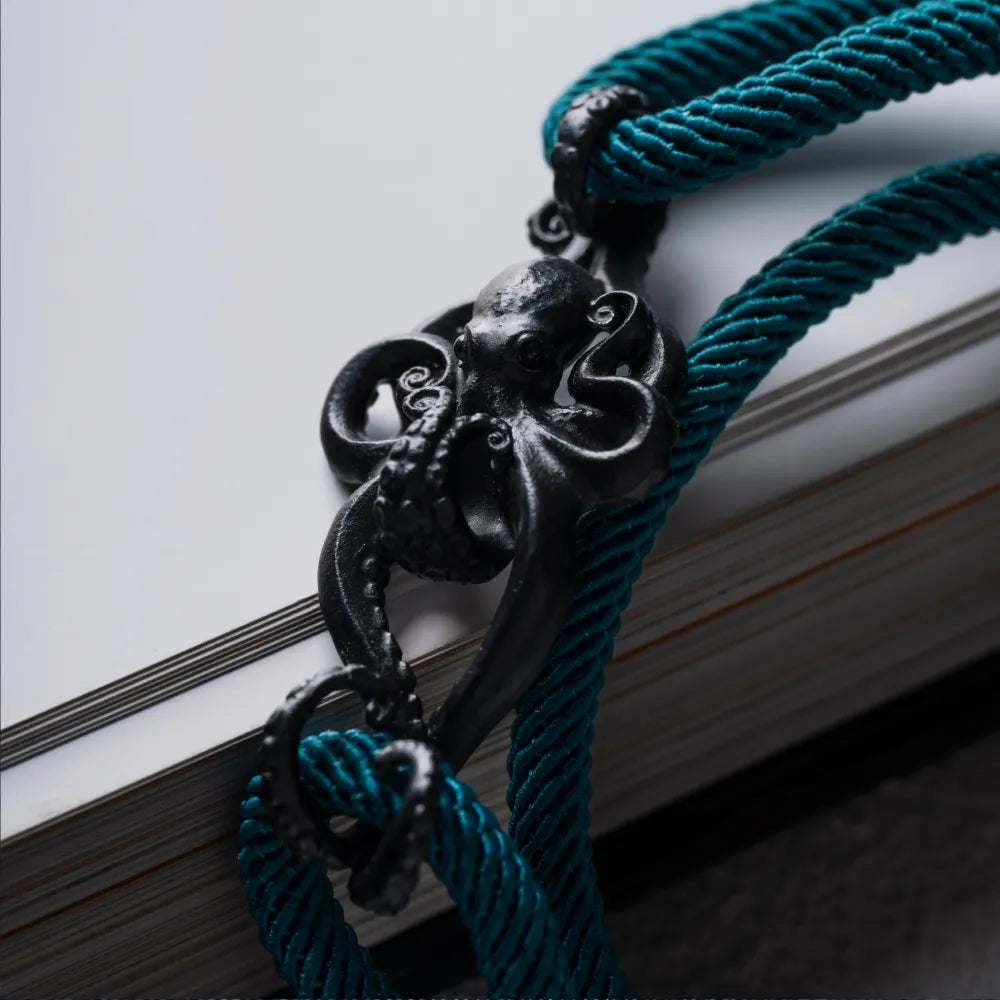 Blackened Octopus Rope Bracelet Details 03