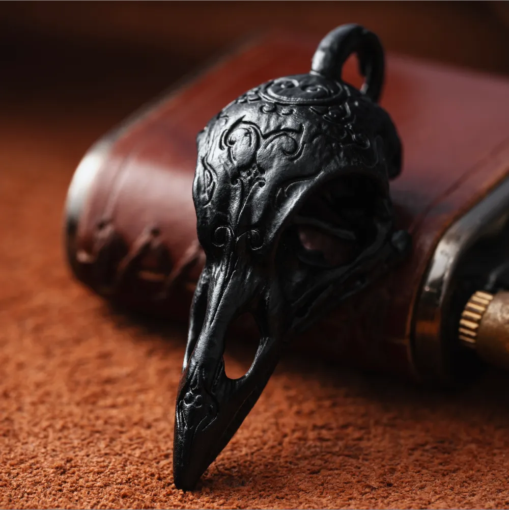Blackened Raven Skull Pendant Details 01