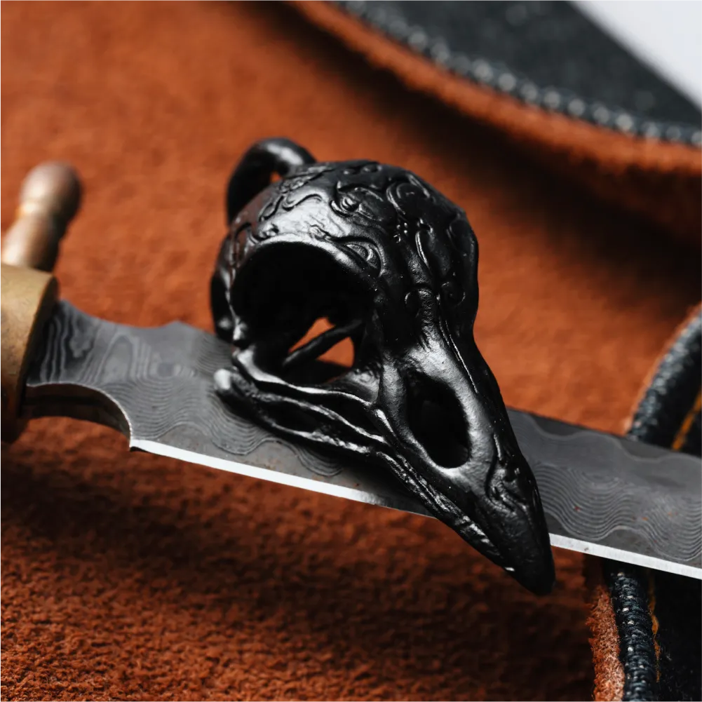 Blackened Raven Skull Pendant Details 02