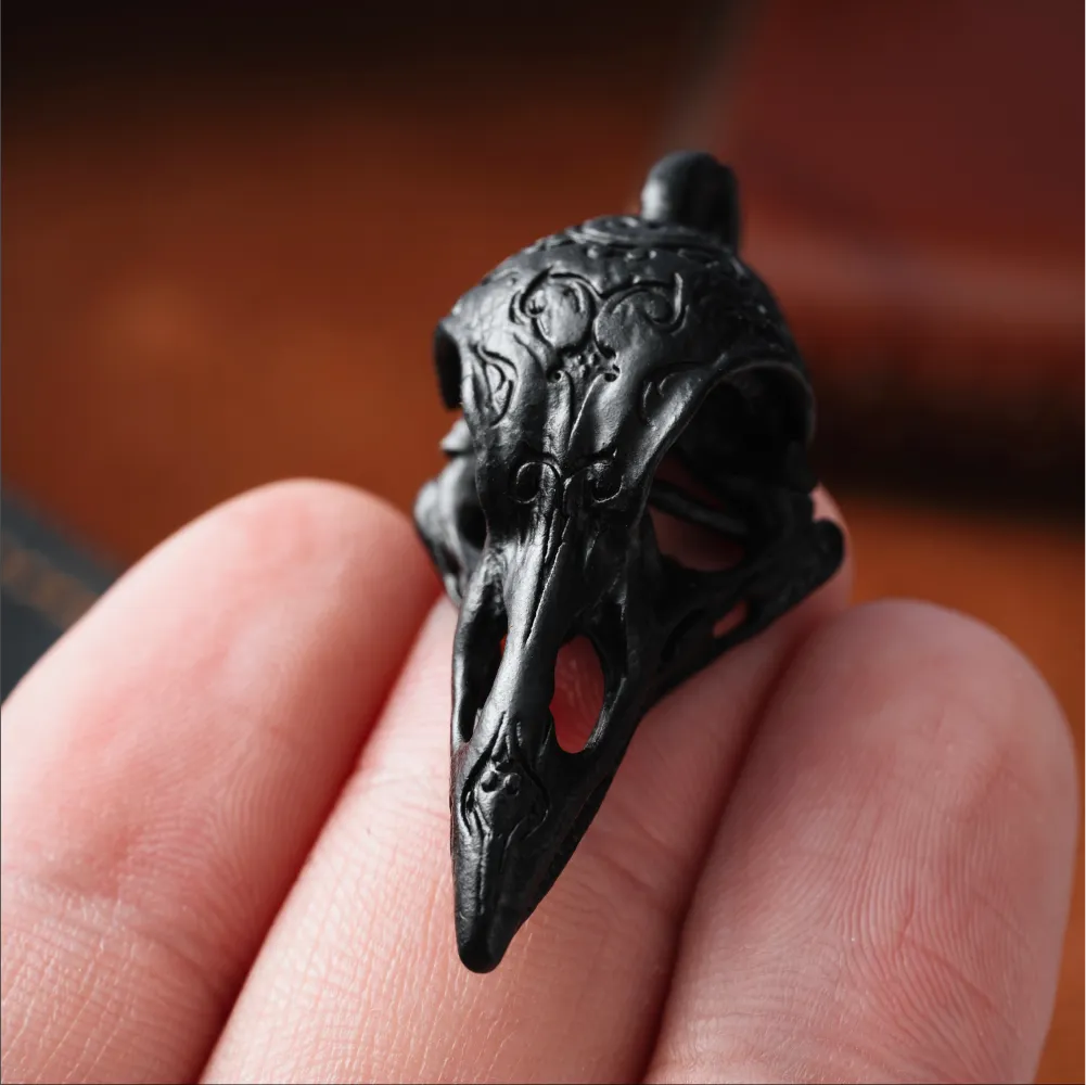 Blackened Raven Skull Pendant Details 05