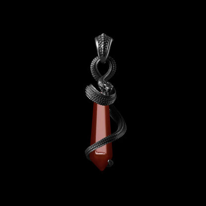 Blackened Venoms Heart Pendant Details 01