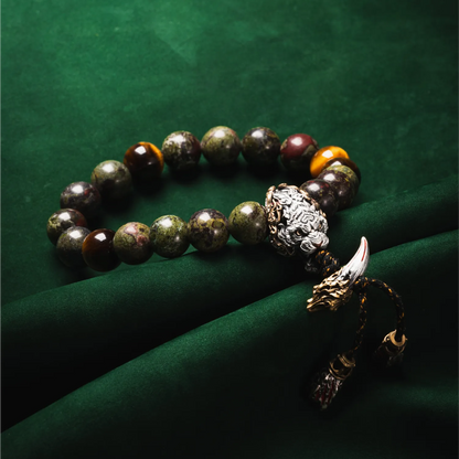 Bloodfang_Tiger_Bracelet Details 07