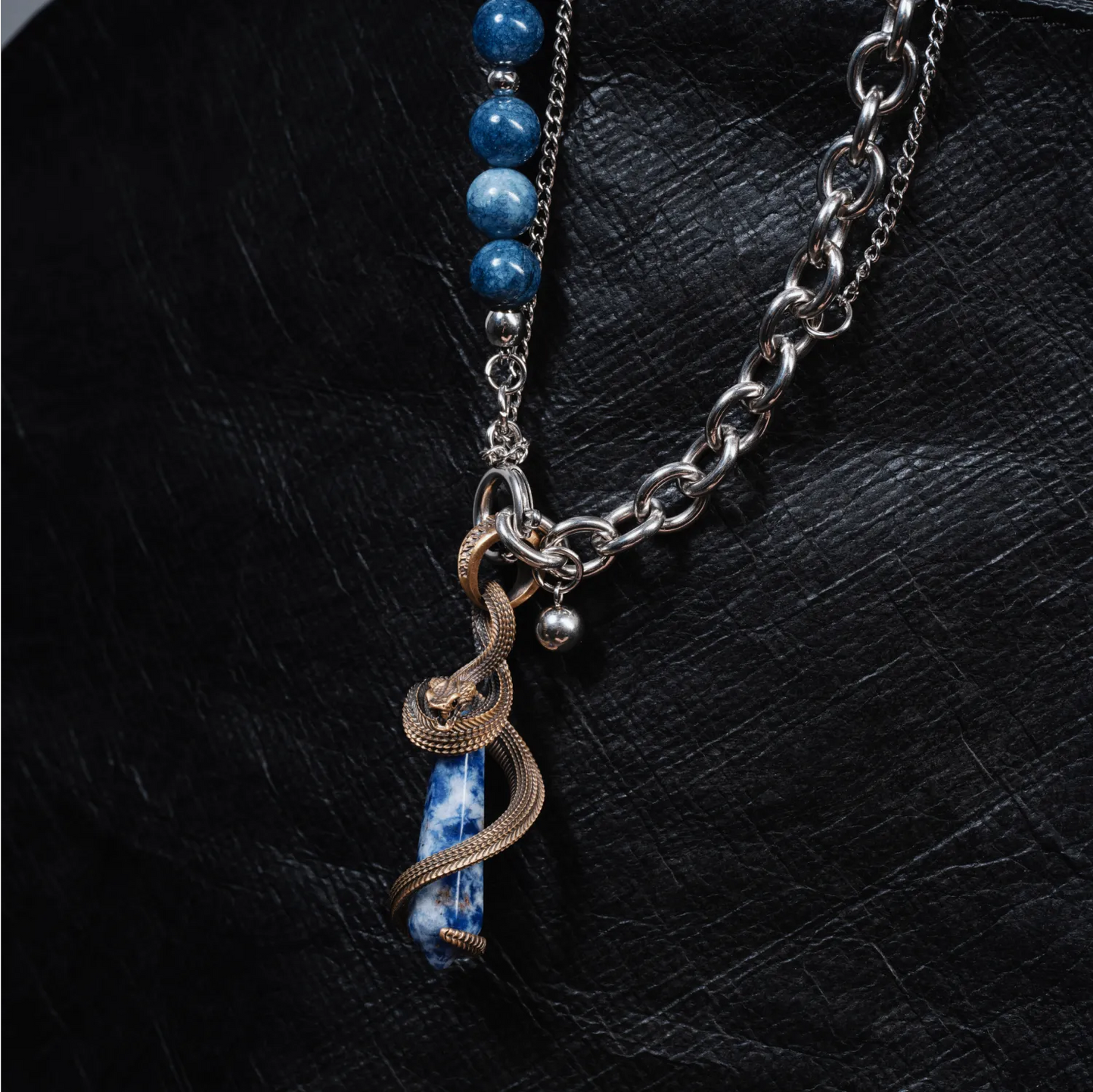 Brass Venoms Heart Pendant Details 08