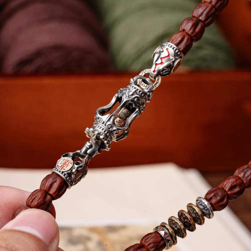 Celestial Treasure Clasp Details 08