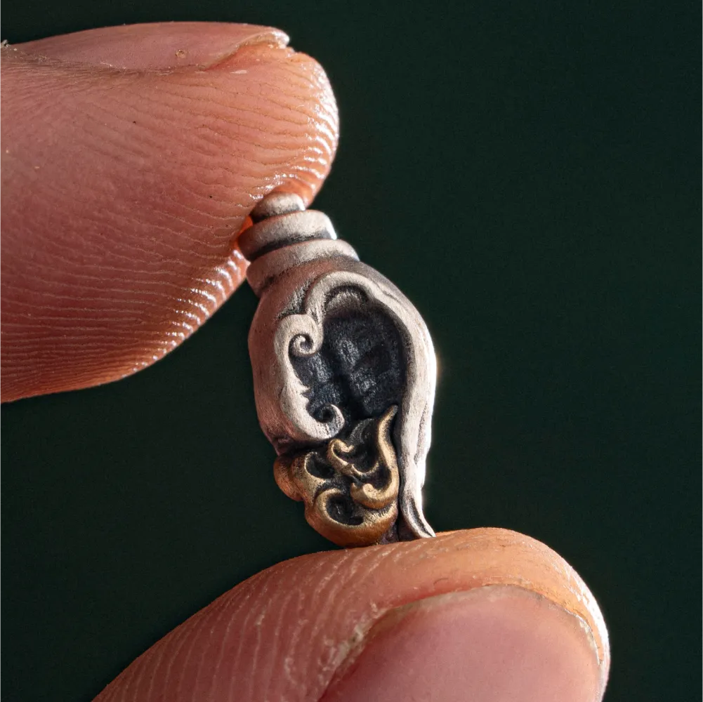 Citipati Bracelet Accessory Details 05