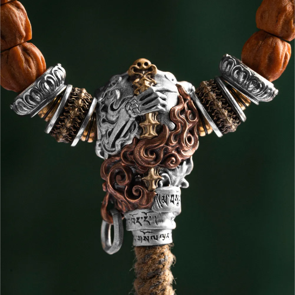 Citipati Three Way Bead Details 06