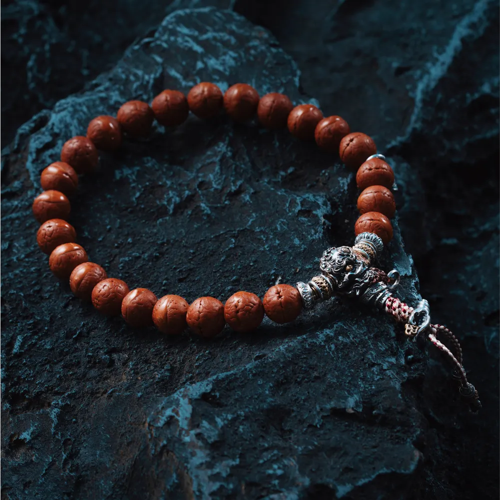 Citipati Three Way Bead Details 08