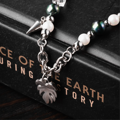 Crimson Forest Charm Necklace Details 04