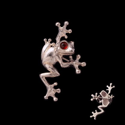 Tree Frog Brooch