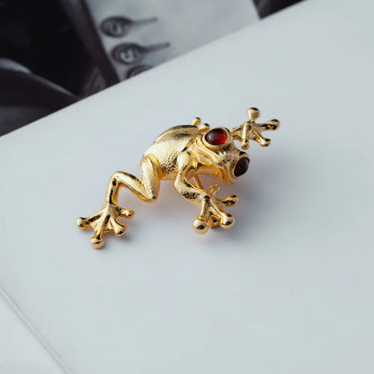 Tree Frog Brooch