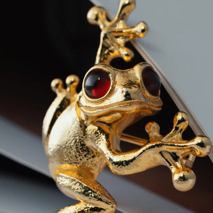 Tree Frog Brooch