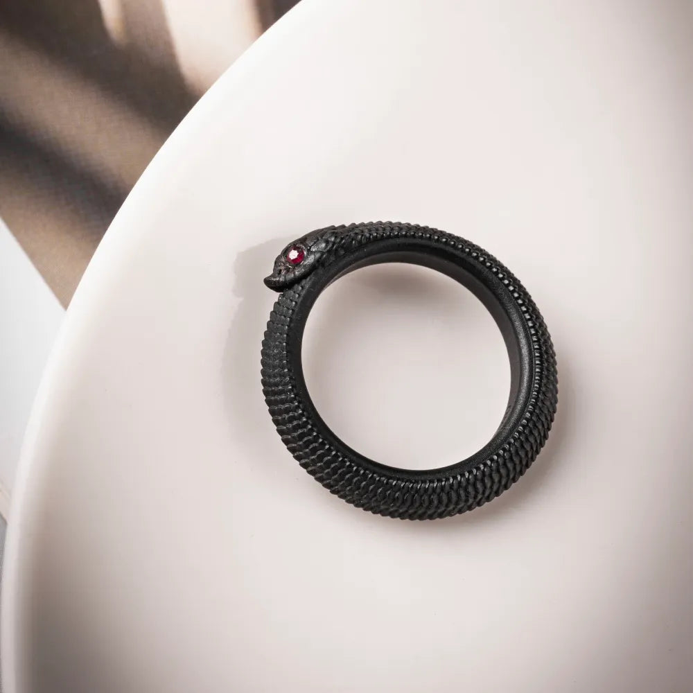 Customized Blackened OuroborosRing 2.0 Details 06