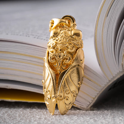 Customized Full 14K Gold Cicada Pendant Details 02