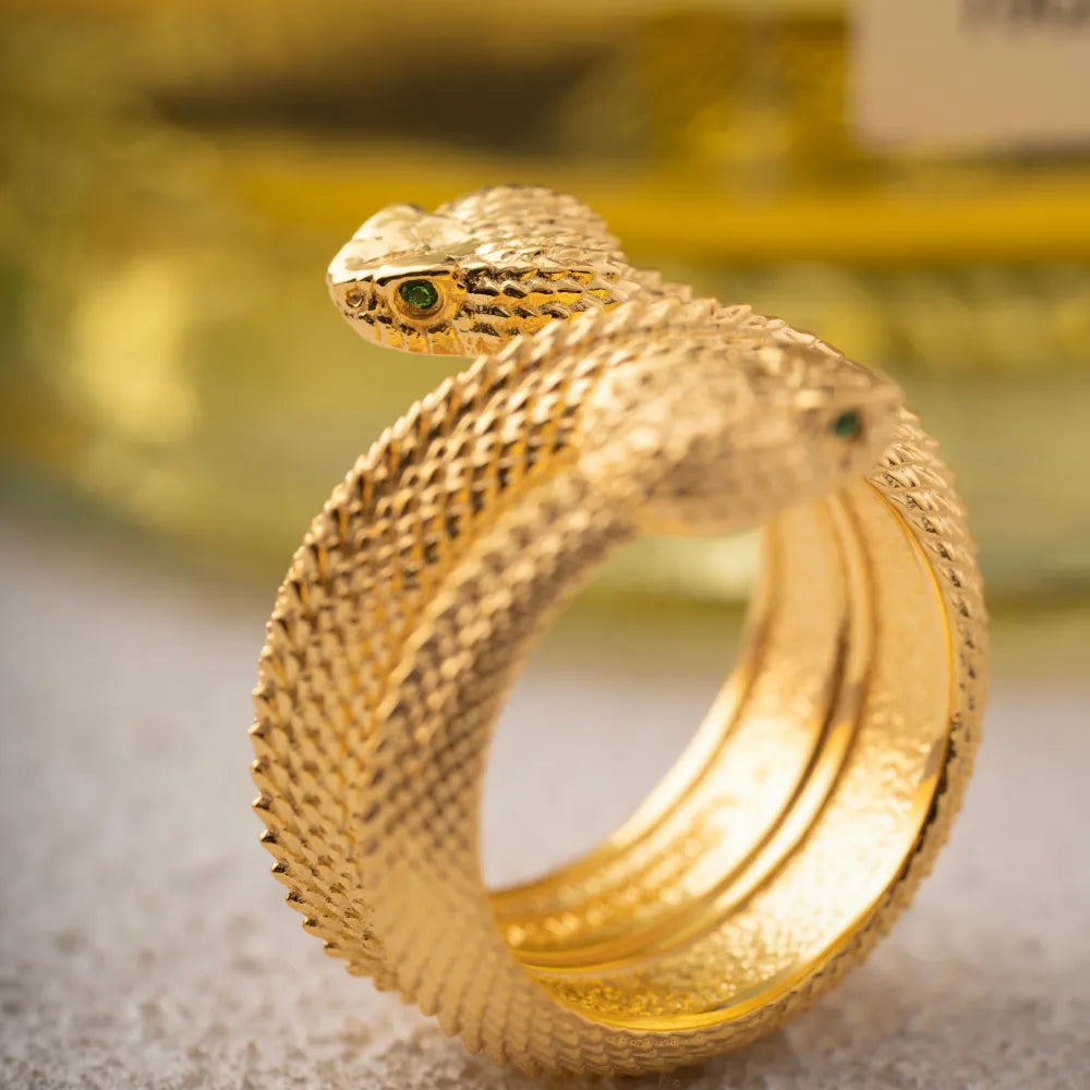 Customized 18K Gold Amphisbaena Triple Layer Ring Details 04