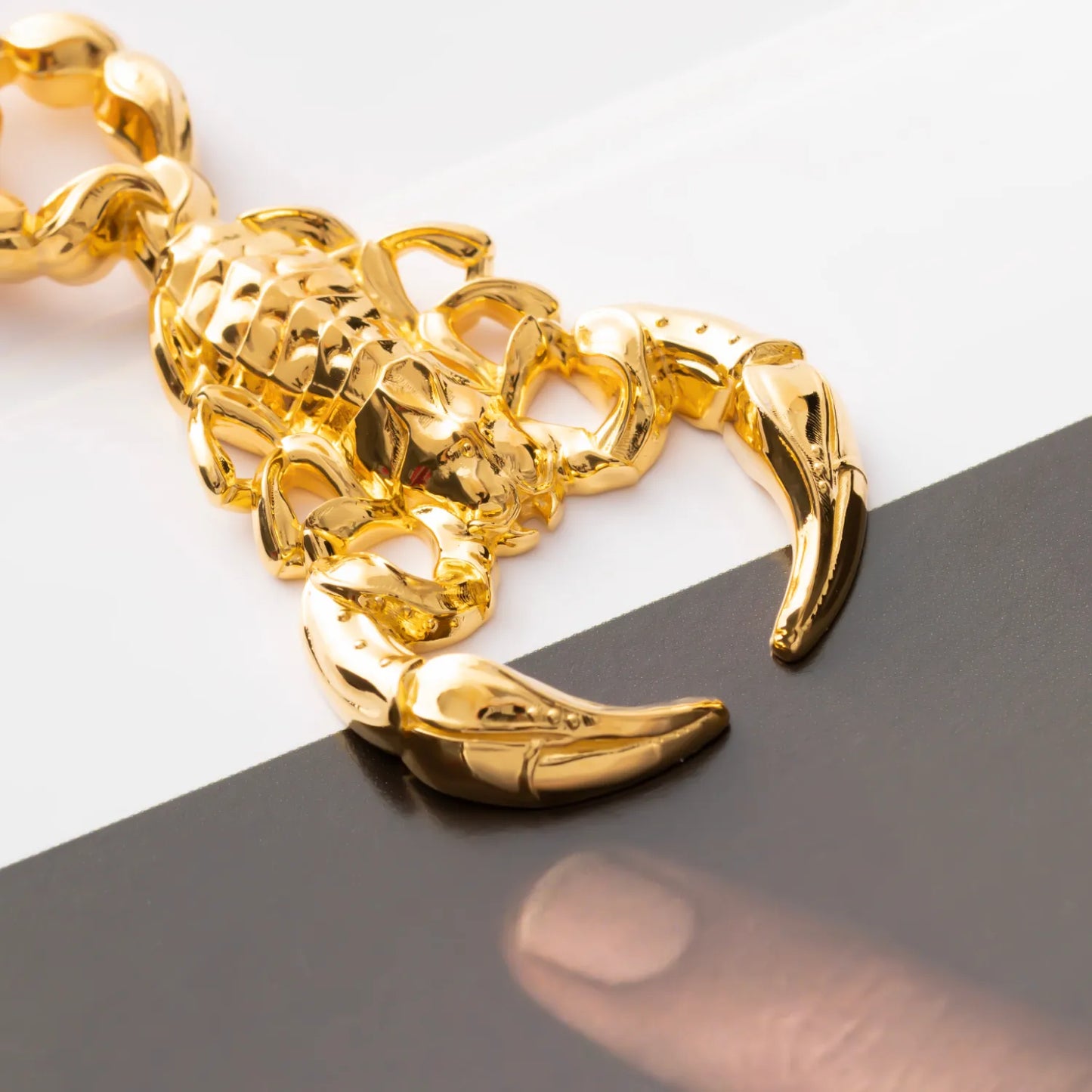 Customized 14K Gold Scorpion Pendant Details 04