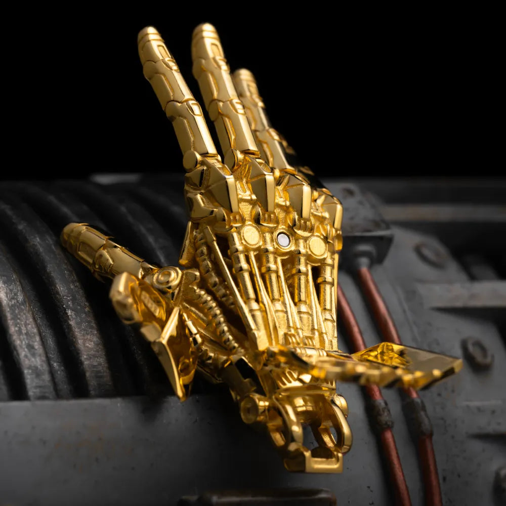 Customized Gold Vermeil Mechanical Hand Pendant Right Details 03