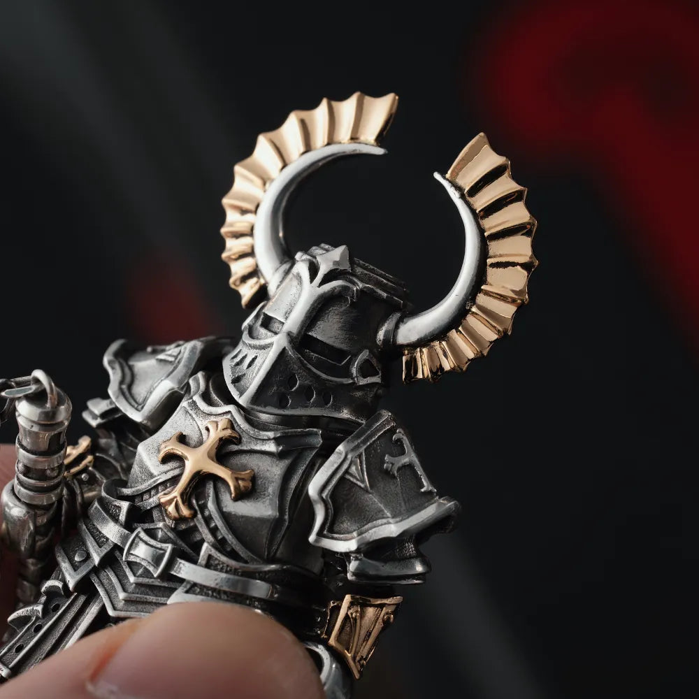 Customized OX.Silver With 18K Gold Crusader Figurine Details04