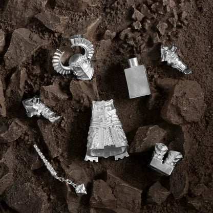 Customized Silver Crusader Figurine Details04