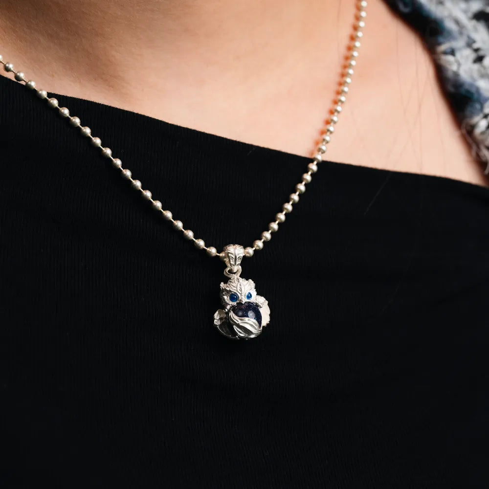 Customized Silver Mini Griffin Pendant Details 05