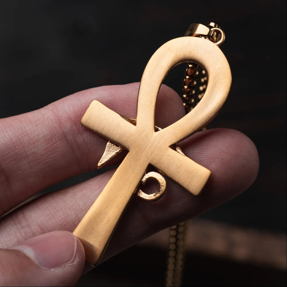 Eye of Horus Ankh Pendant Details 05