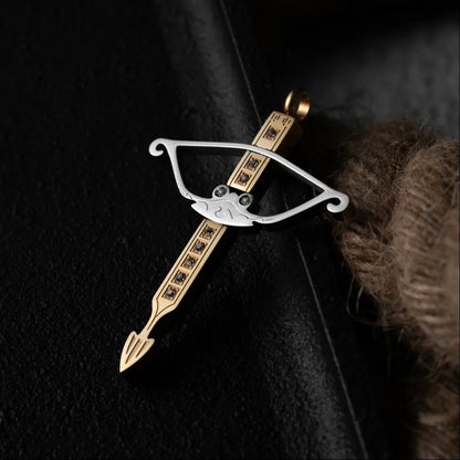 Gold Arrow Pendant Details 04